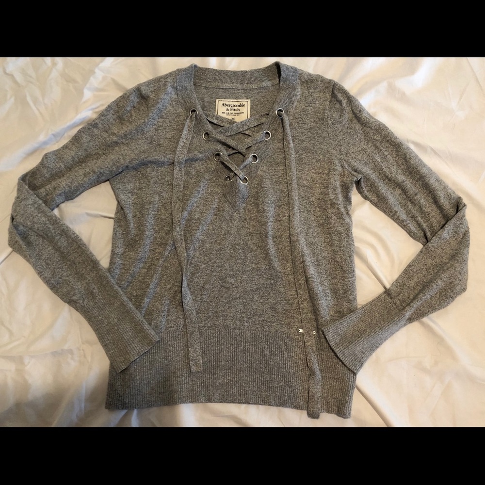 Abercrombie & Fitch sweater (M)
